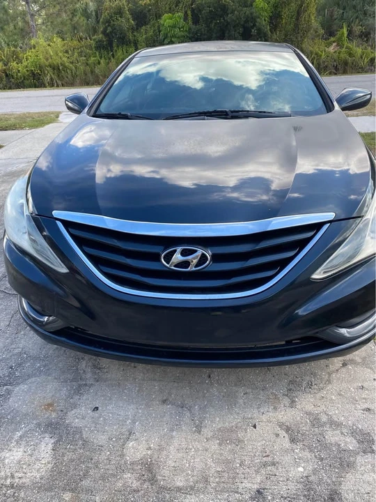 2011 Hyundai Sonata - Image 6 of 7