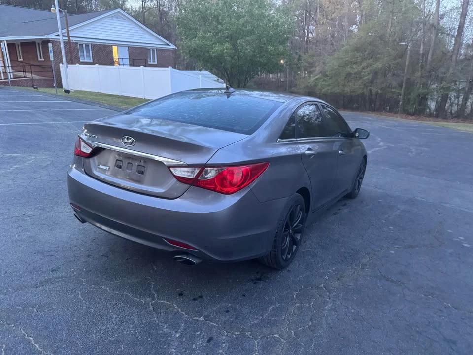 2011 Hyundai Sonata - Image 5 of 14