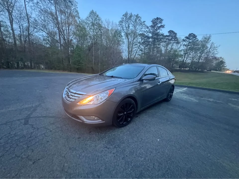 2011 Hyundai Sonata - Image 3 of 14
