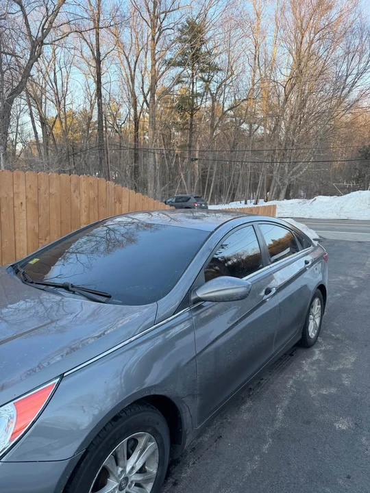 2011 Hyundai Sonata - Image 4 of 5