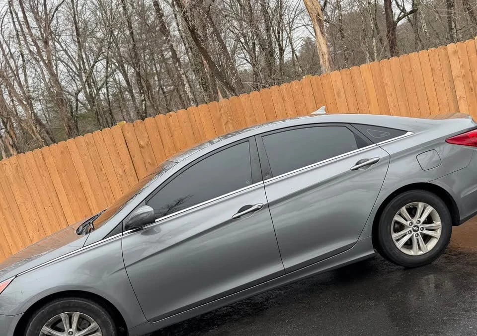 2011 Hyundai Sonata - Image 2 of 5