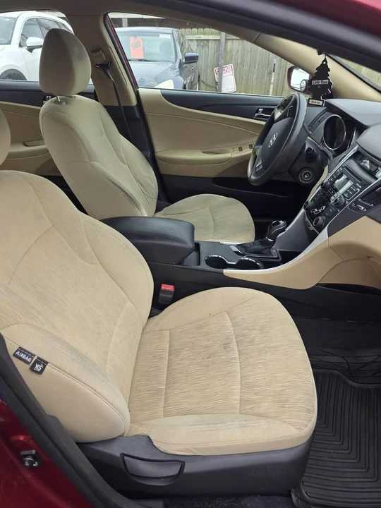 2011 Hyundai Sonata - Image 8 of 19