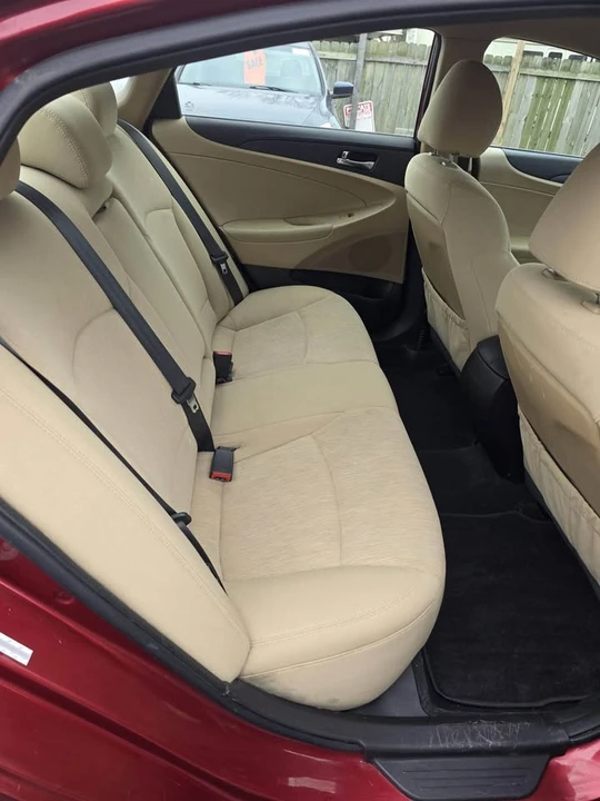 2011 Hyundai Sonata - Image 12 of 19