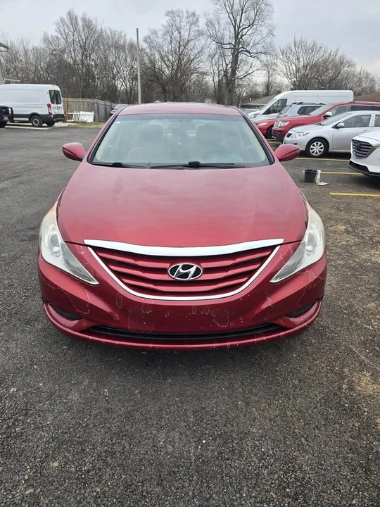 2011 Hyundai Sonata - Image 2 of 19