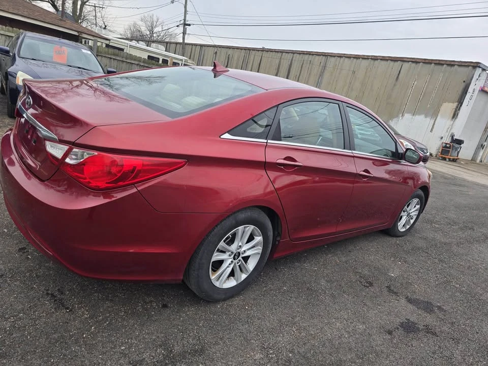 2011 Hyundai Sonata - Image 18 of 19