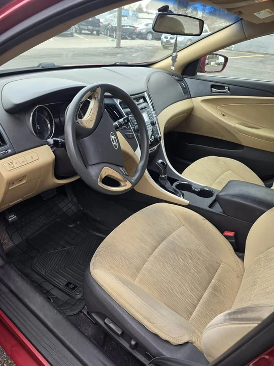 2011 Hyundai Sonata - Image 3 of 19