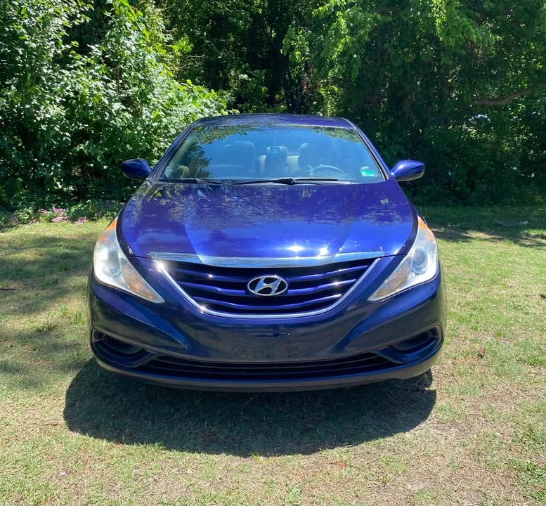 2011 Hyundai Sonata - Image 3 of 15