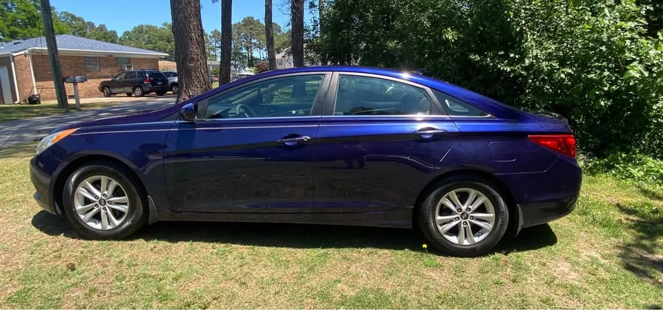 2011 Hyundai Sonata - Image 9 of 15