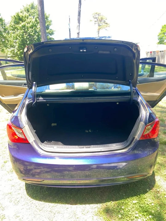 2011 Hyundai Sonata - Image 11 of 15