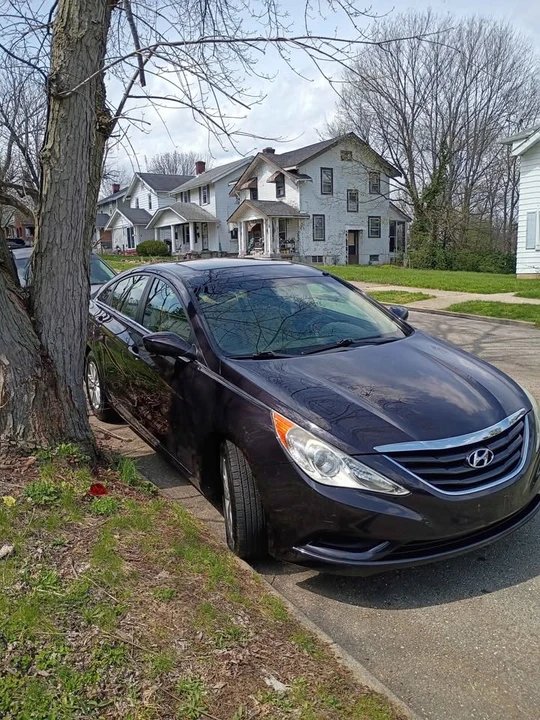 2011 Hyundai Sonata - Image 3 of 8