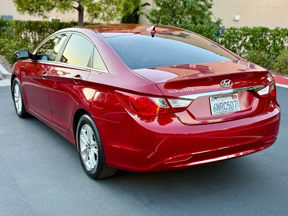 2011 Hyundai Sonata - Image 6 of 15