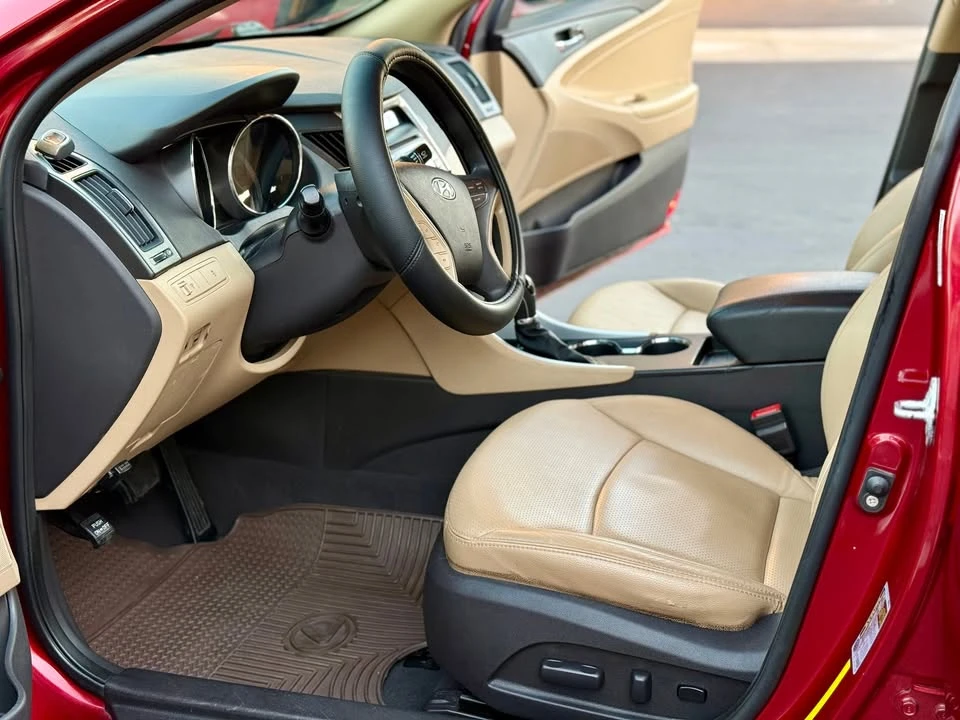 2011 Hyundai Sonata - Image 13 of 15