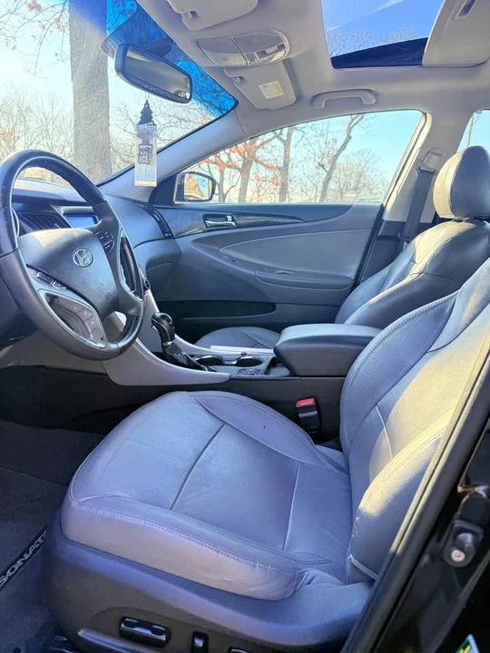 2011 Hyundai Sonata - Image 10 of 10