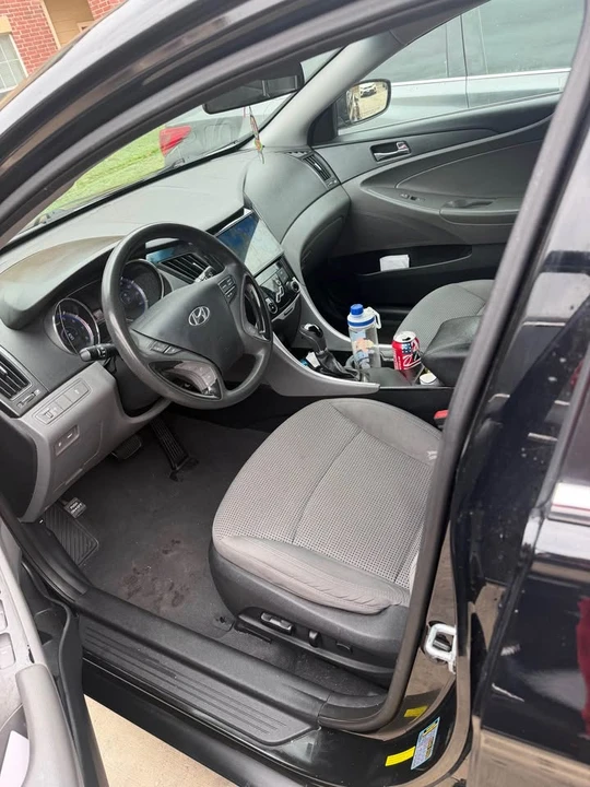 2011 Hyundai Sonata - Image 5 of 7