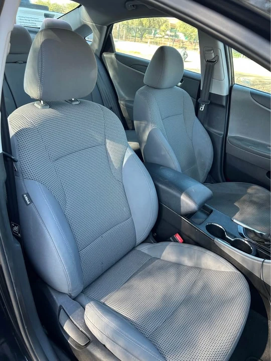 2011 Hyundai Sonata - Image 6 of 12