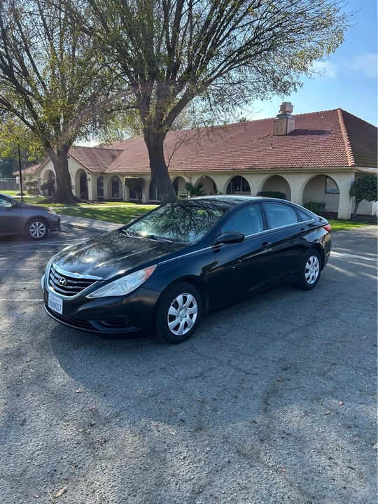 2011 Hyundai Sonata - Image 4 of 12