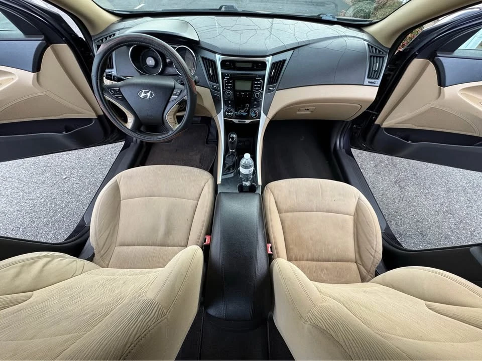 2011 Hyundai Sonata - Image 5 of 12