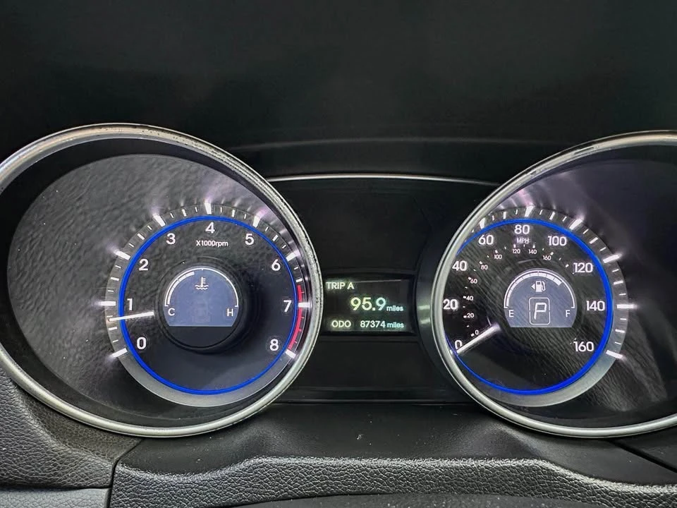 2011 Hyundai Sonata - Image 17 of 17