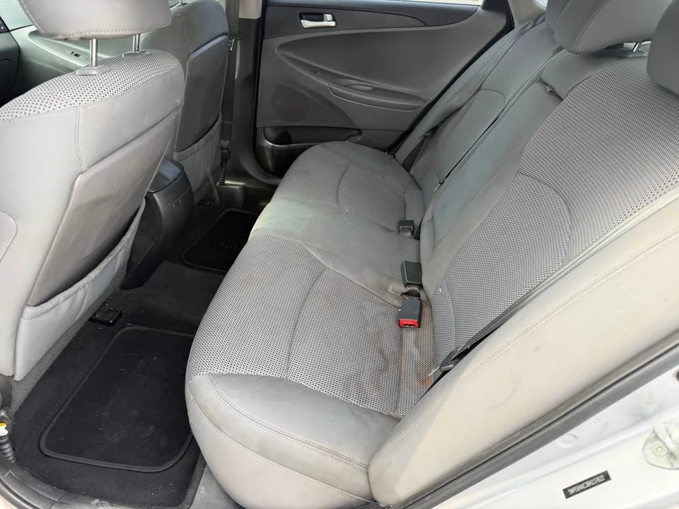2011 Hyundai Sonata - Image 13 of 17