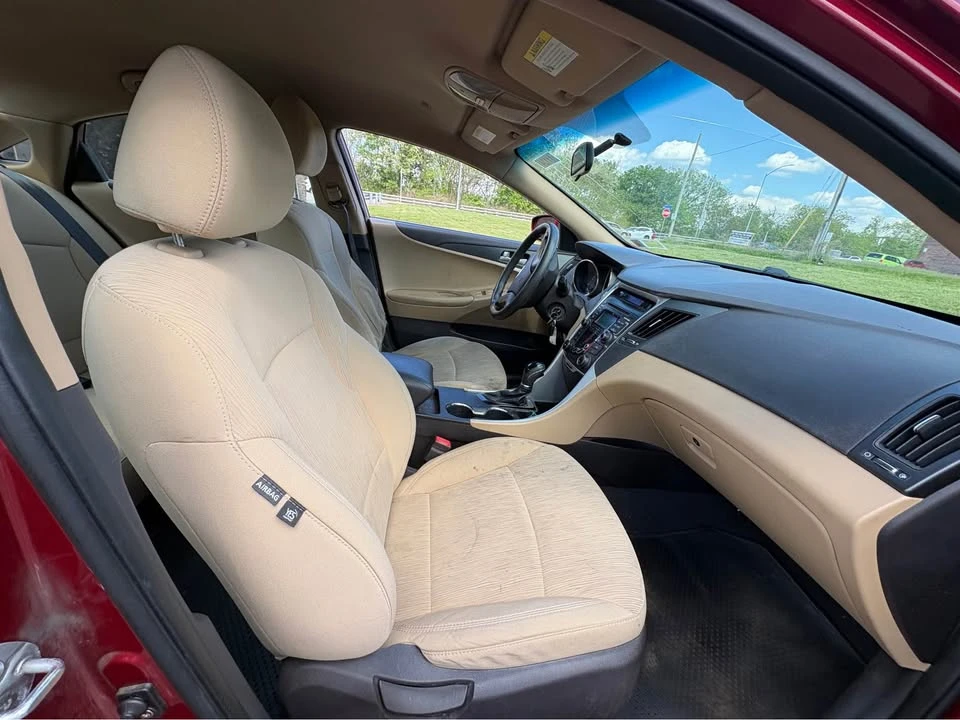 2011 Hyundai Sonata - Image 3 of 8