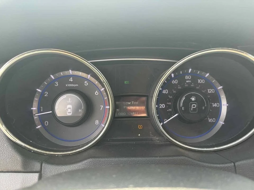 2011 Hyundai Sonata - Image 10 of 10