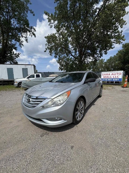2011 Hyundai Sonata - Image 6 of 10
