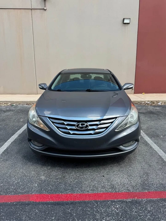 2011 Hyundai Sonata - Image 2 of 14
