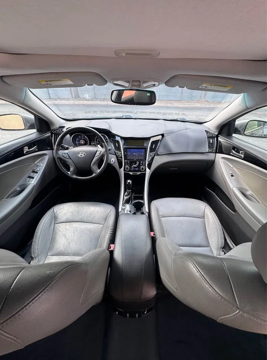2011 Hyundai Sonata - Image 9 of 14