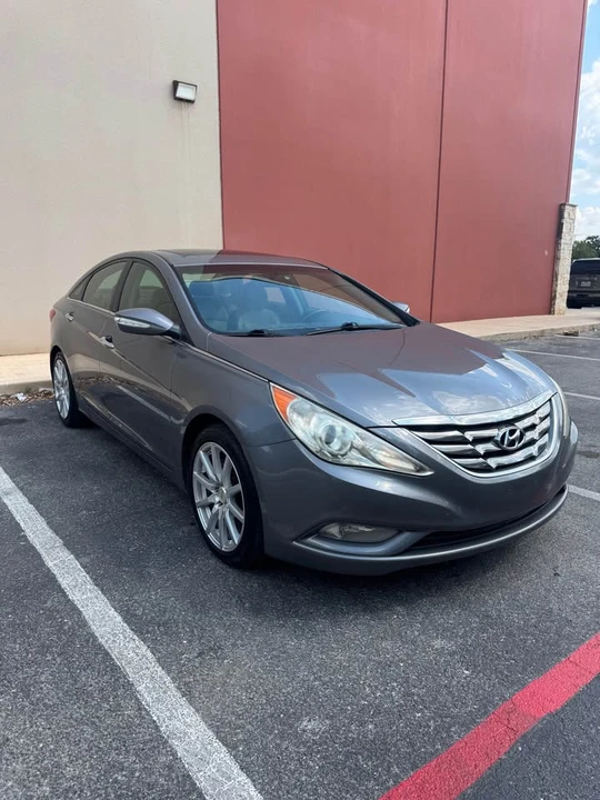 2011 Hyundai Sonata - Image 3 of 14