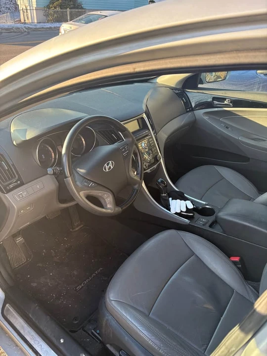 2011 Hyundai Sonata - Image 7 of 7
