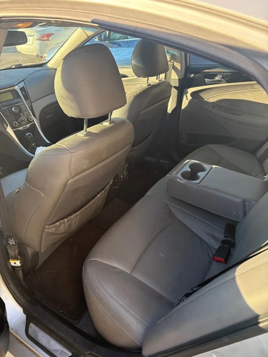 2011 Hyundai Sonata - Image 5 of 7