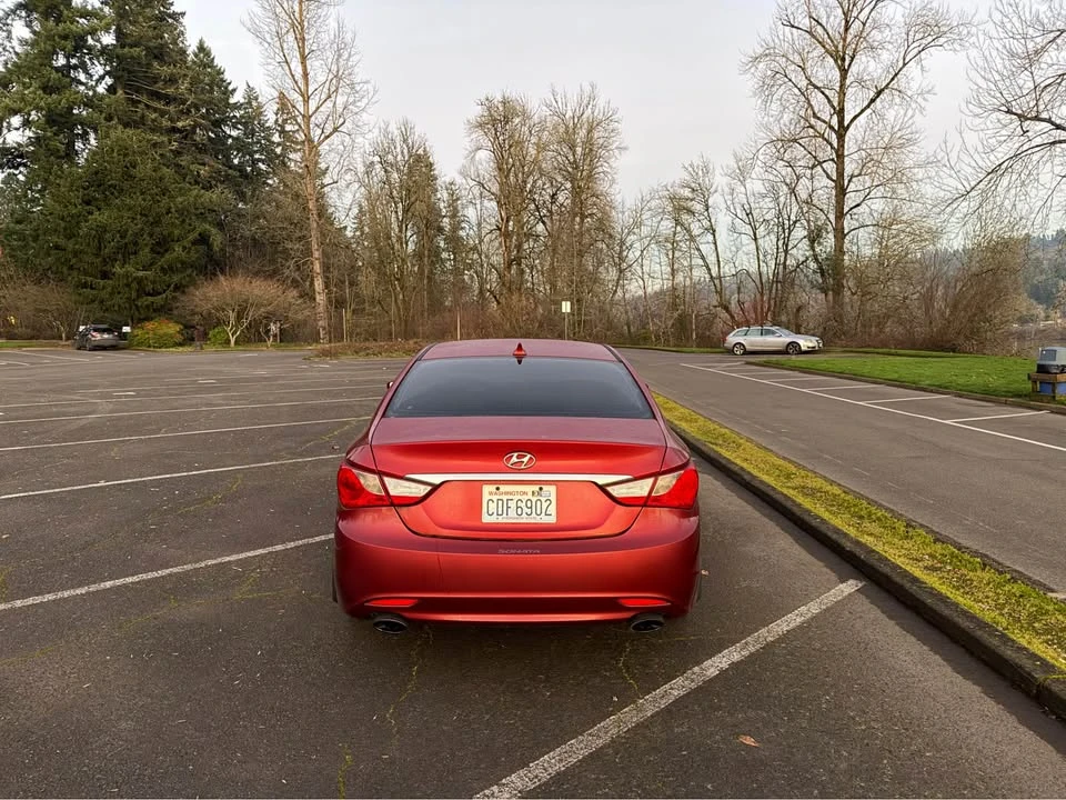 2011 Hyundai Sonata - Image 3 of 11