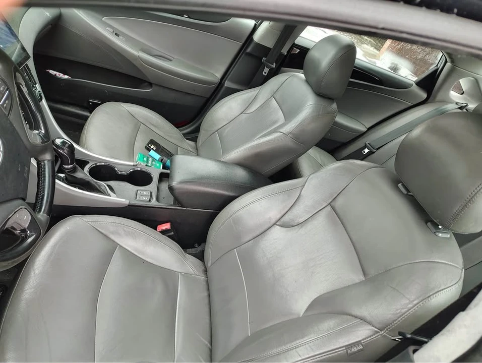 2011 Hyundai Sonata - Image 6 of 9