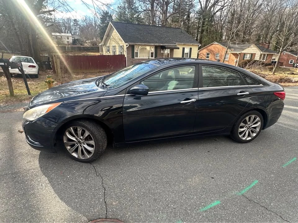 2011 Hyundai Sonata - Image 3 of 20