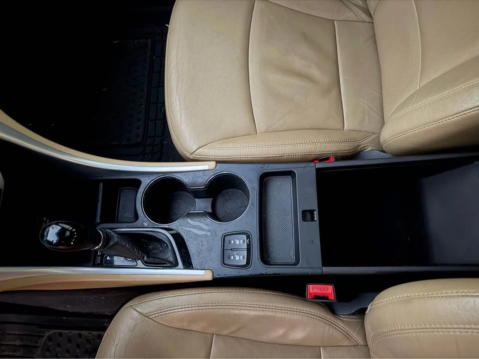 2011 Hyundai Sonata - Image 7 of 11