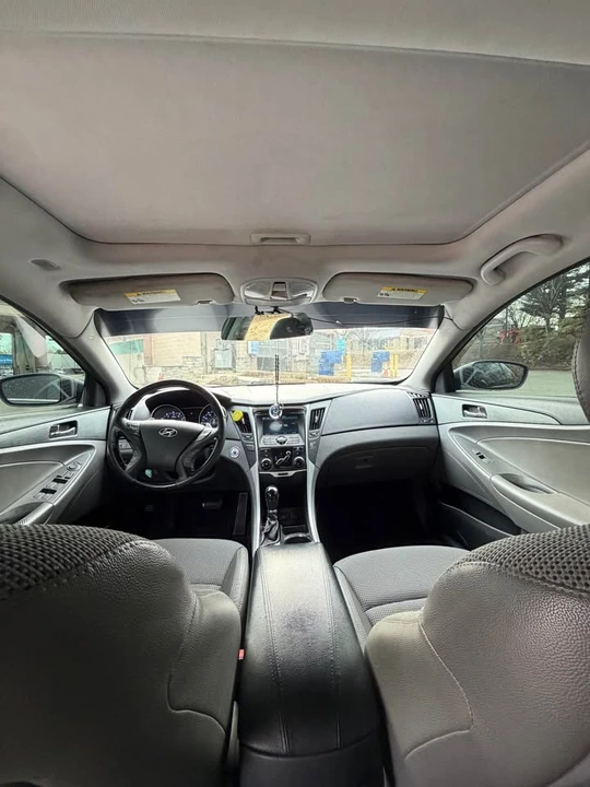 2011 Hyundai Sonata - Image 11 of 11