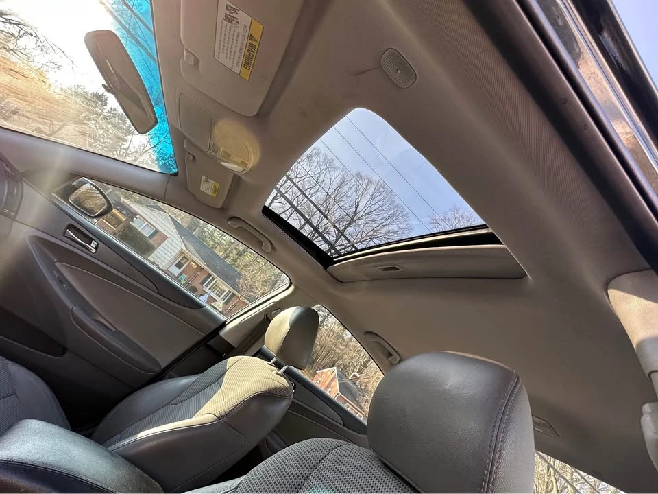 2011 Hyundai Sonata - Image 19 of 20