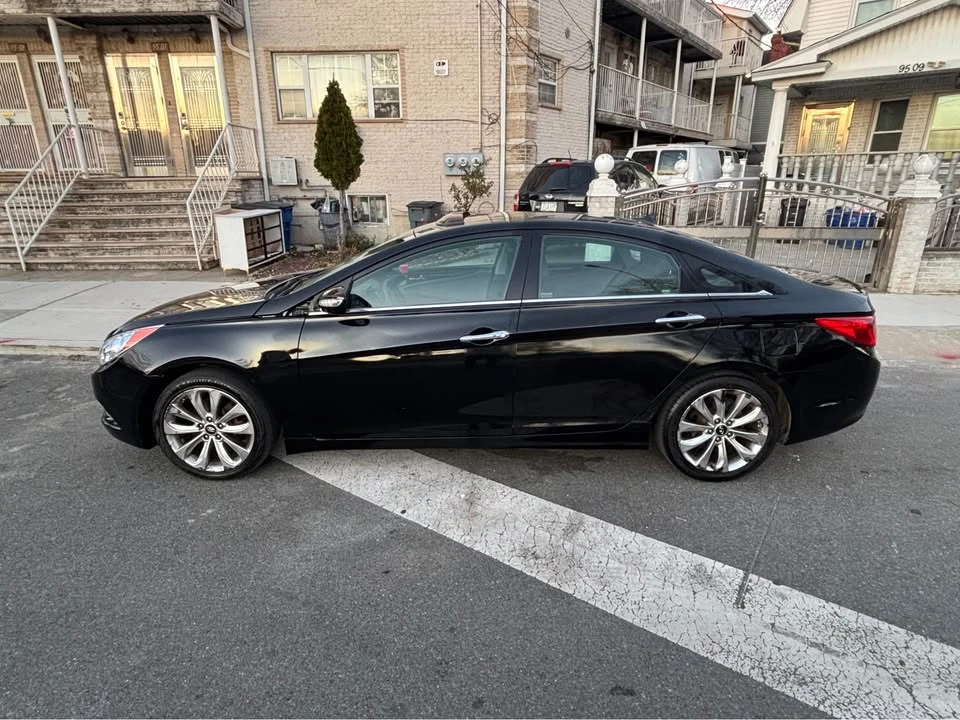 2011 Hyundai Sonata - Image 4 of 14