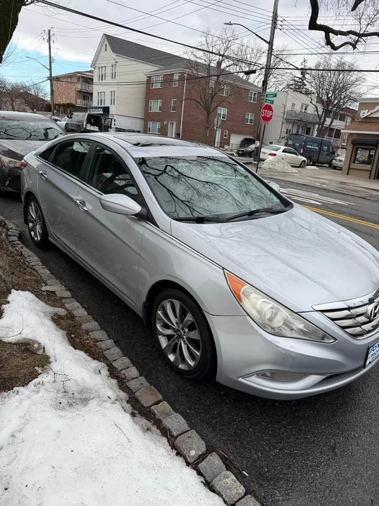 2011 Hyundai Sonata - Image 4 of 4