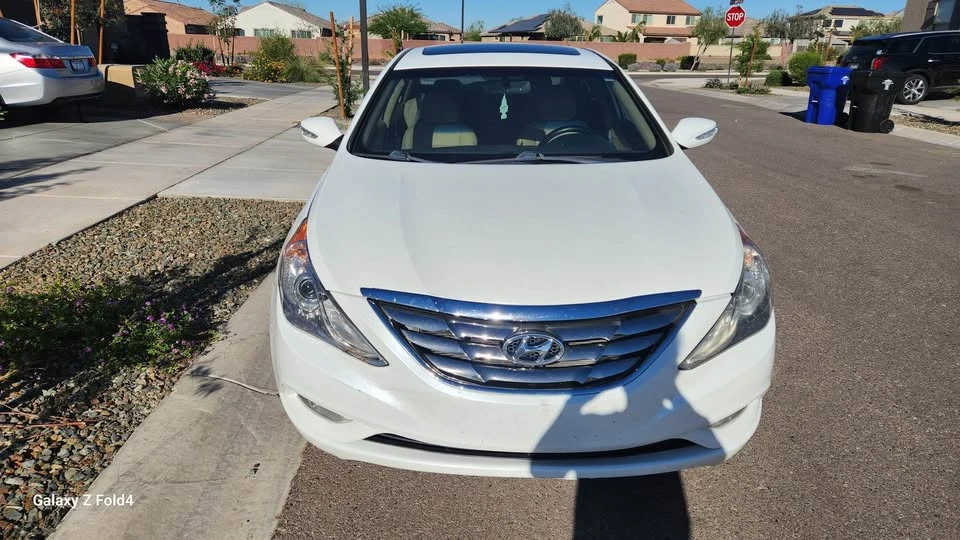 2011 Hyundai Sonata - Image 16 of 18