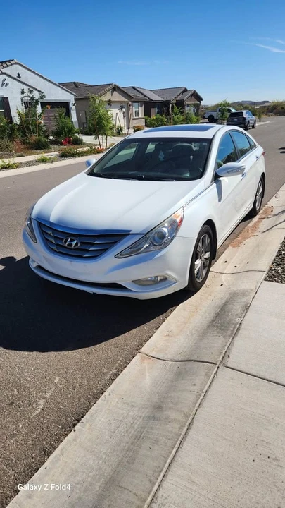 2011 Hyundai Sonata - Image 14 of 18