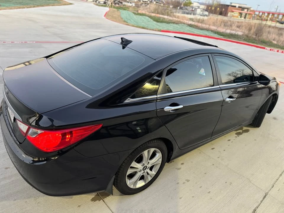 2011 Hyundai Sonata - Image 4 of 14