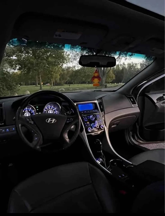 2011 Hyundai Sonata - Image 6 of 6