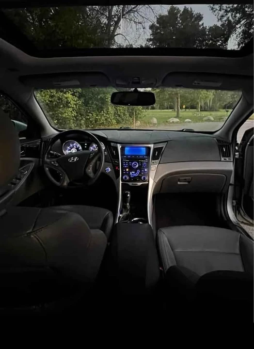 2011 Hyundai Sonata - Image 5 of 6