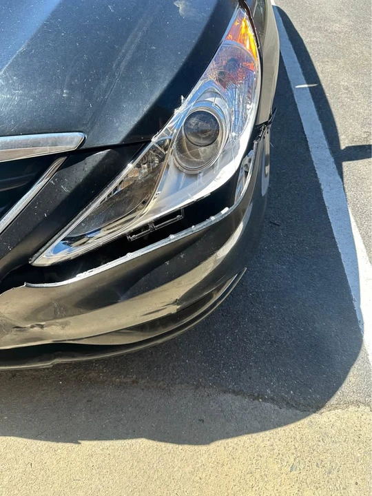 2011 Hyundai Sonata - Image 4 of 5