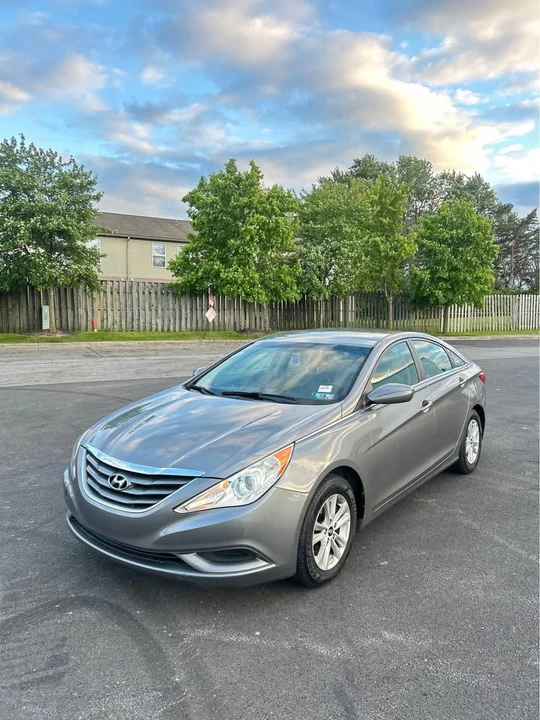 2011 Hyundai Sonata - Image 3 of 9