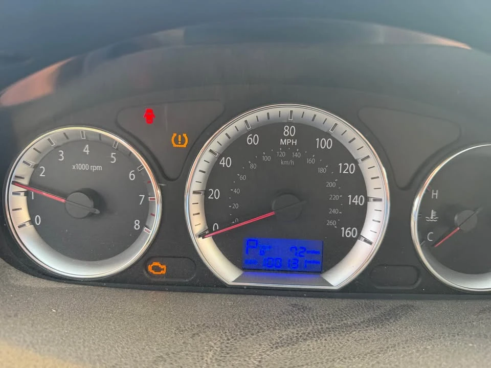 2011 Hyundai Sonata - Image 10 of 11