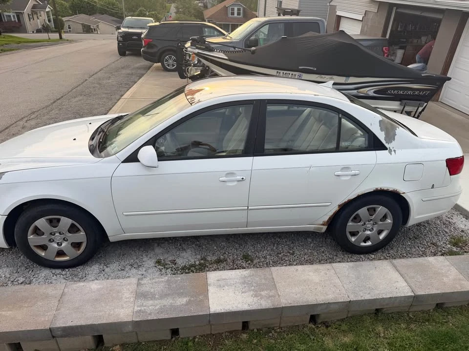 2011 Hyundai Sonata - Image 3 of 11