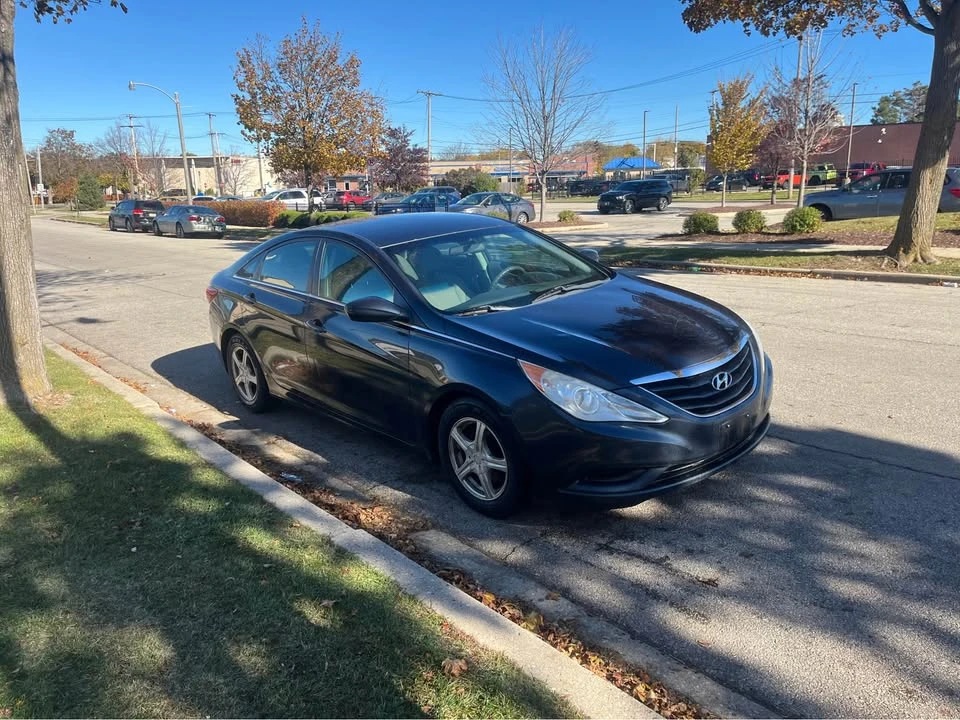 2011 Hyundai Sonata - Image 6 of 11