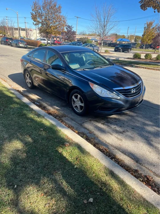 2011 Hyundai Sonata - Image 4 of 11